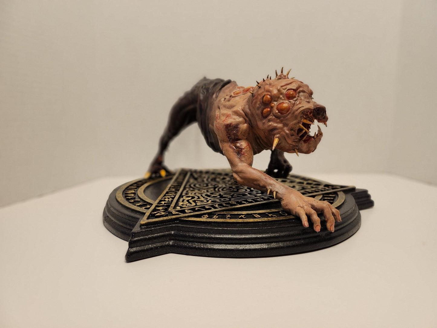 Dog-monster 3d resin printed statue - Spectral Ink Shop - Figurine -dog-002